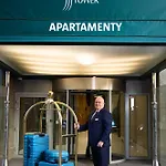 Sky Tower Z Jakuzzi Przy Oknie By Bqqk Appartement