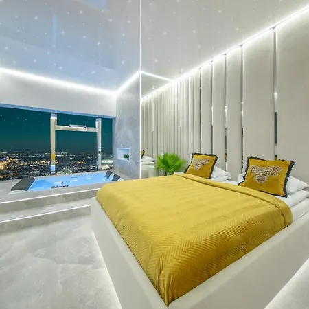 Sky Tower Z Jakuzzi Przy Oknie By Bqqk شقة