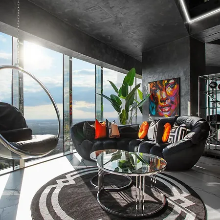Sky Tower Z Jakuzzi Przy Oknie Vratislav