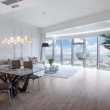 Sky Tower Z Jakuzzi Przy Oknie * Βρότσλαβ