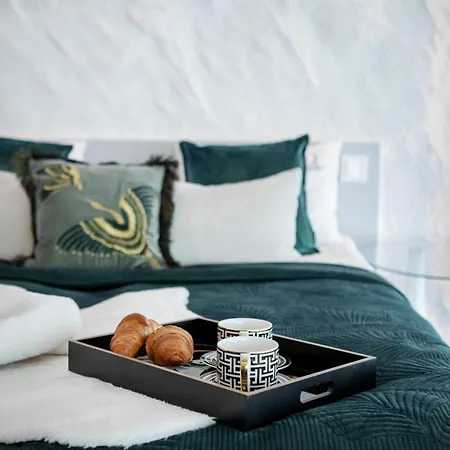 Sky Tower Z Jakuzzi Przy Oknie * Vratislav