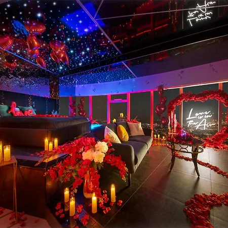 Sky Tower Z Jakuzzi Przy Oknie Διαμέρισμα *