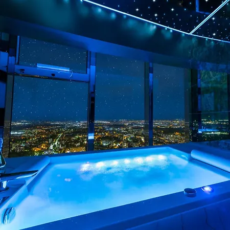 شقة Sky Tower Z Jakuzzi Przy Oknie By Bqqk *