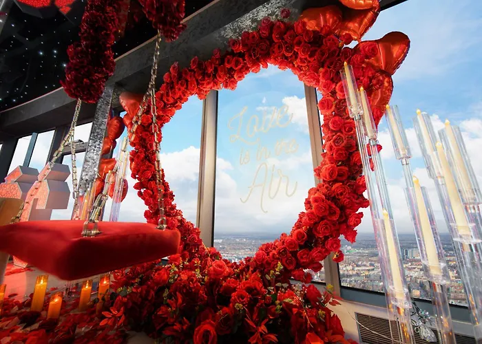 Apartamenty Sky Tower Z Jakuzzi Przy Oknie By Bqqk Breslau