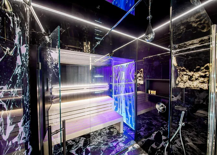 Sky Tower Z Jakuzzi Przy Oknie By Bqqk Appartement