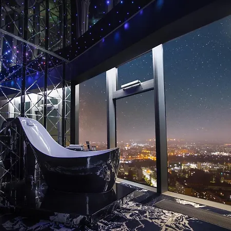 Apartament Sky Tower Z Wanna Przy Oknie Wrocław