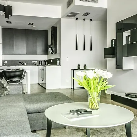 Sky Tower Z Wanna Przy Oknie Apartament Wrocław