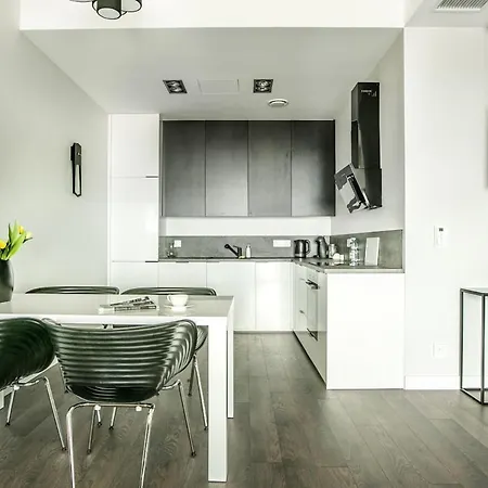 Apartament Sky Tower Z Wanna Przy Oknie *