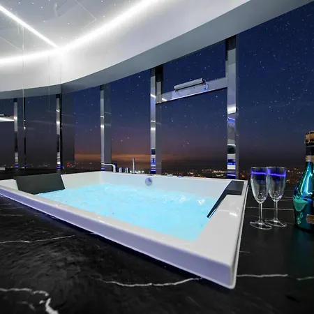 Sky Tower Z Wanna Przy Oknie Apartament Wrocław