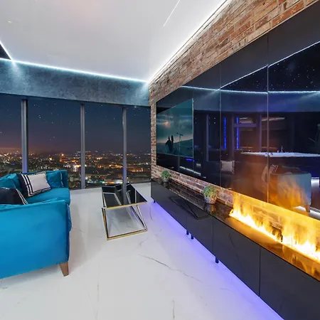 Sky Tower Z Wanna Przy Oknie Apartament