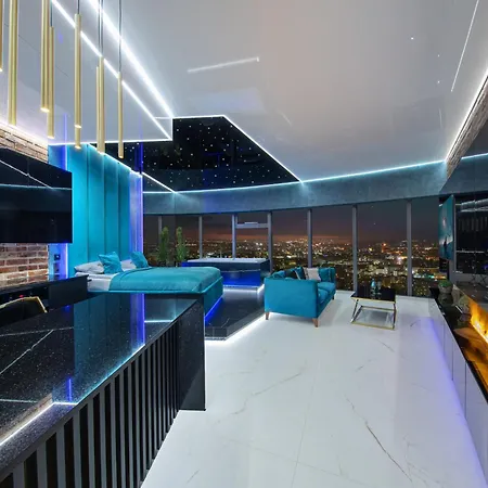 Apartament Sky Tower Z Wanna Przy Oknie