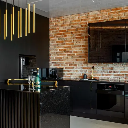 Apartament Sky Tower Z Wanna Przy Oknie *