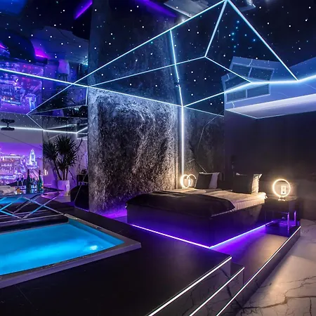 Apartament Sky Tower Z Wanna Przy Oknie