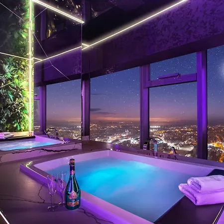 Apartmán Sky Tower Z Jakuzzi Przy Oknie By Bqqk Vratislav