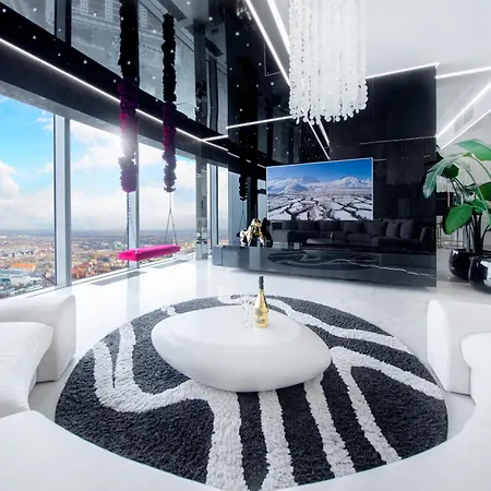 Apartamenty Sky Tower Z Jakuzzi Przy Oknie By Bqqk Wroclaw