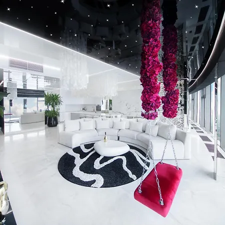 Sky Tower Z Wanna Przy Oknie Apartament *