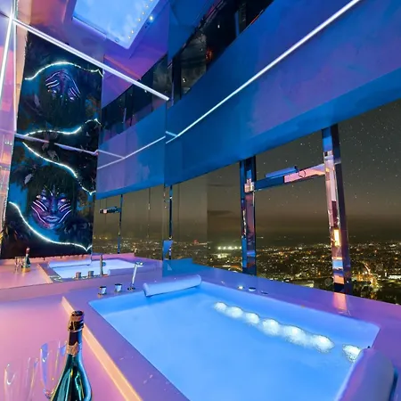 Apartament Sky Tower Z Wanna Przy Oknie *