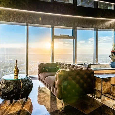 Apartament Sky Tower Z Wanna Przy Oknie *