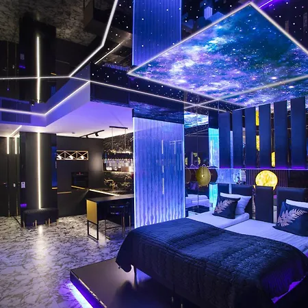 Apartament Sky Tower Z Wanna Przy Oknie Wrocław