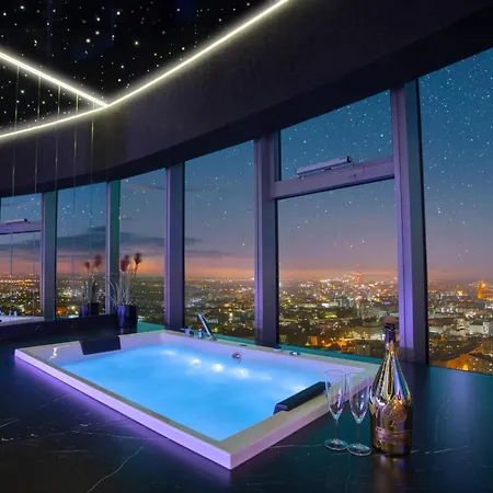 Apartament Sky Tower Z Wanna Przy Oknie Wrocław
