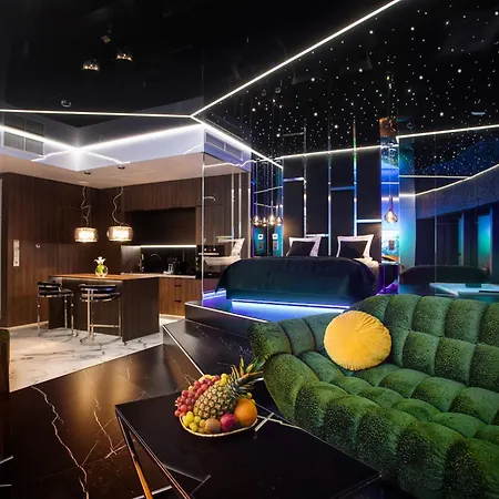 Apartament Sky Tower Z Wanna Przy Oknie
