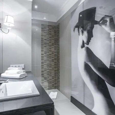 Sky Tower Z Jakuzzi Przy Oknie 公寓 *