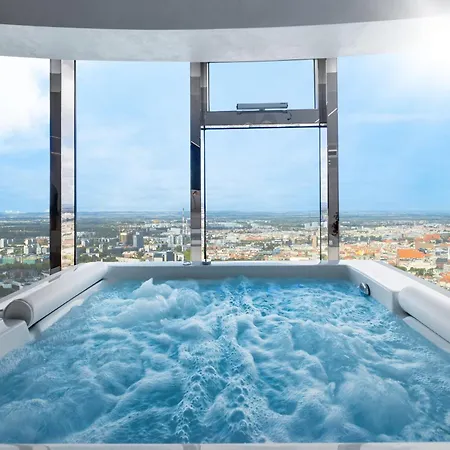 Apartman Sky Tower Z Jakuzzi Przy Oknie By Bqqk Wrocław