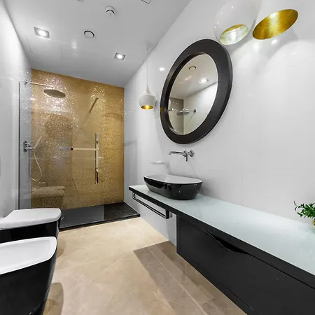Apartman Sky Tower Z Jakuzzi Przy Oknie By Bqqk Wrocław