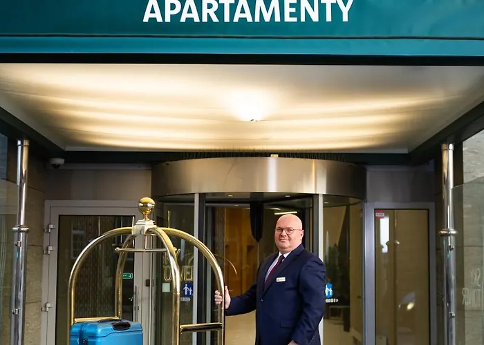 Sky Tower Z Jakuzzi Przy Oknie By Bqqk Апартаменты