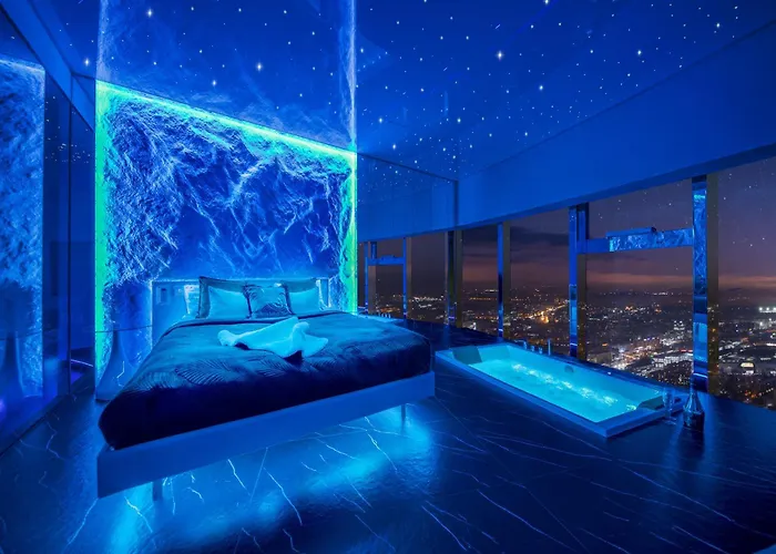 Sky Tower Z Jakuzzi Przy Oknie By Bqqk Вроцлав