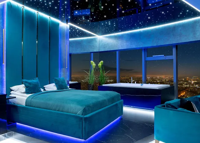 Sky Tower Z Jakuzzi Przy Oknie By Bqqk Breslavia