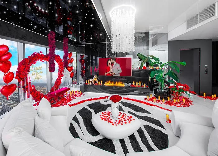 Sky Tower Z Jakuzzi Przy Oknie By Bqqk Апартаменты