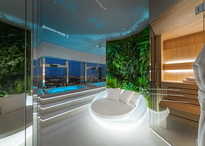 Sky Tower Z Jakuzzi Przy Oknie By Bqqk Апартаменты