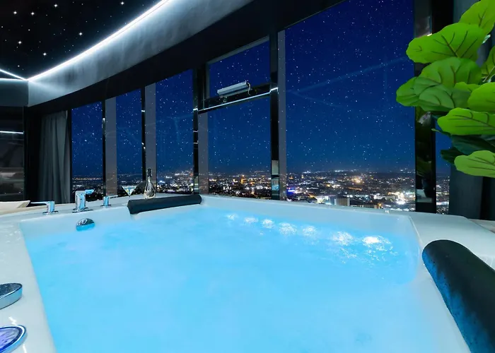 Sky Tower Z Jakuzzi Przy Oknie By Bqqk Appartamento Breslavia