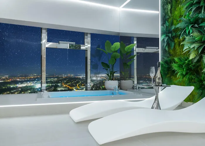 Appartamento Sky Tower Z Jakuzzi Przy Oknie By Bqqk *
