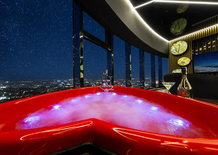 Appartamento Sky Tower Z Jakuzzi Przy Oknie By Bqqk